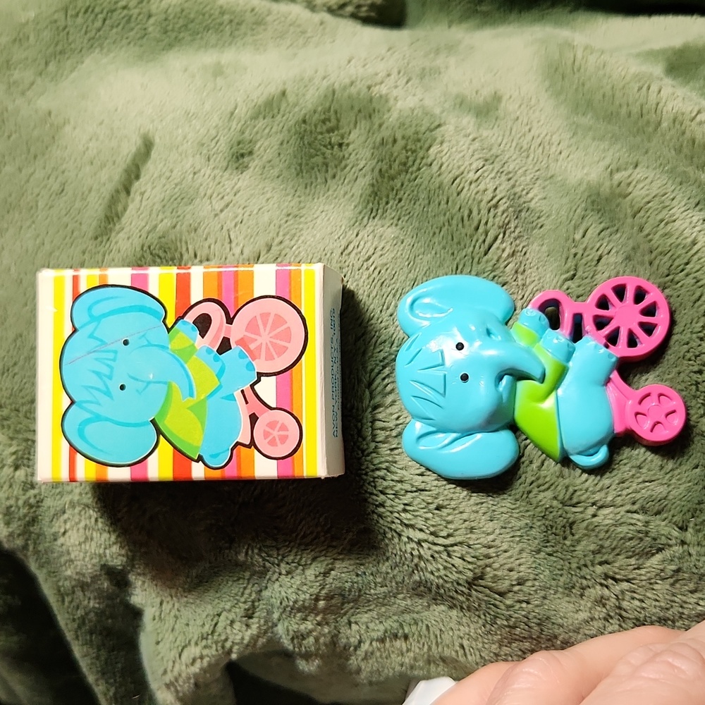 Vintage Avon Petal Pusher Elephant pin, 1975. 49 years old! New in box.